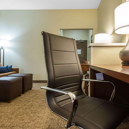 Comfort Suites Rochester Henrietta University Area Dış mekan fotoğraf
