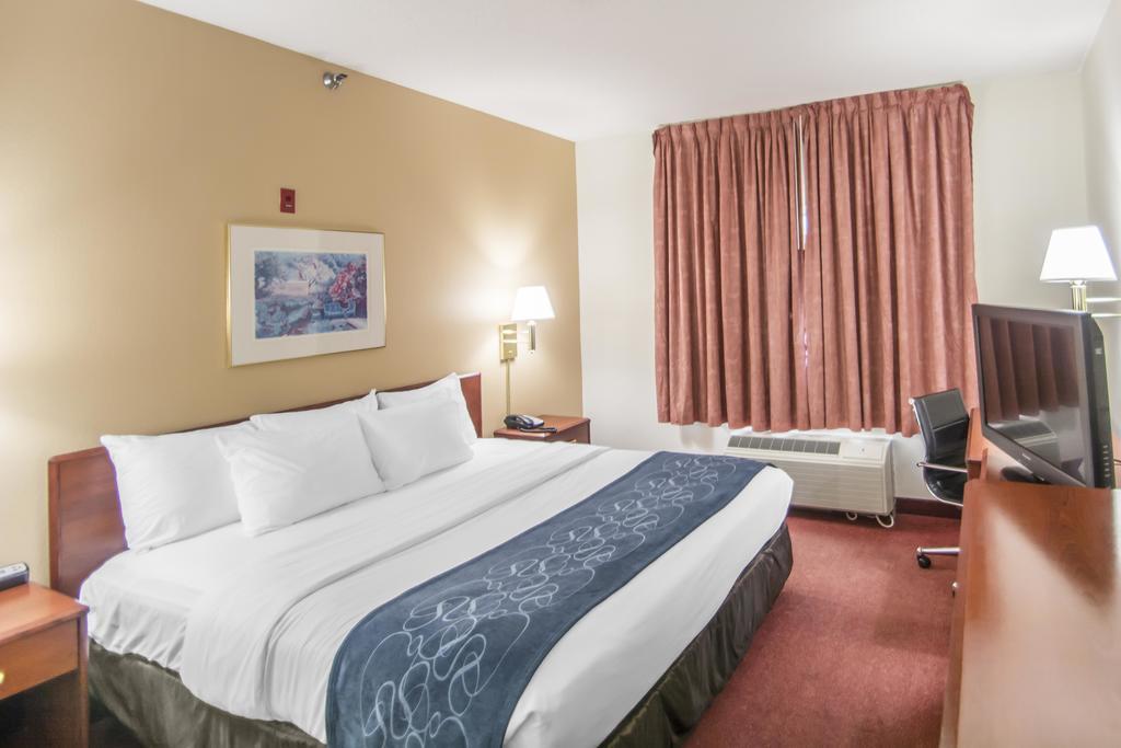 Comfort Suites Rochester Henrietta University Area Dış mekan fotoğraf