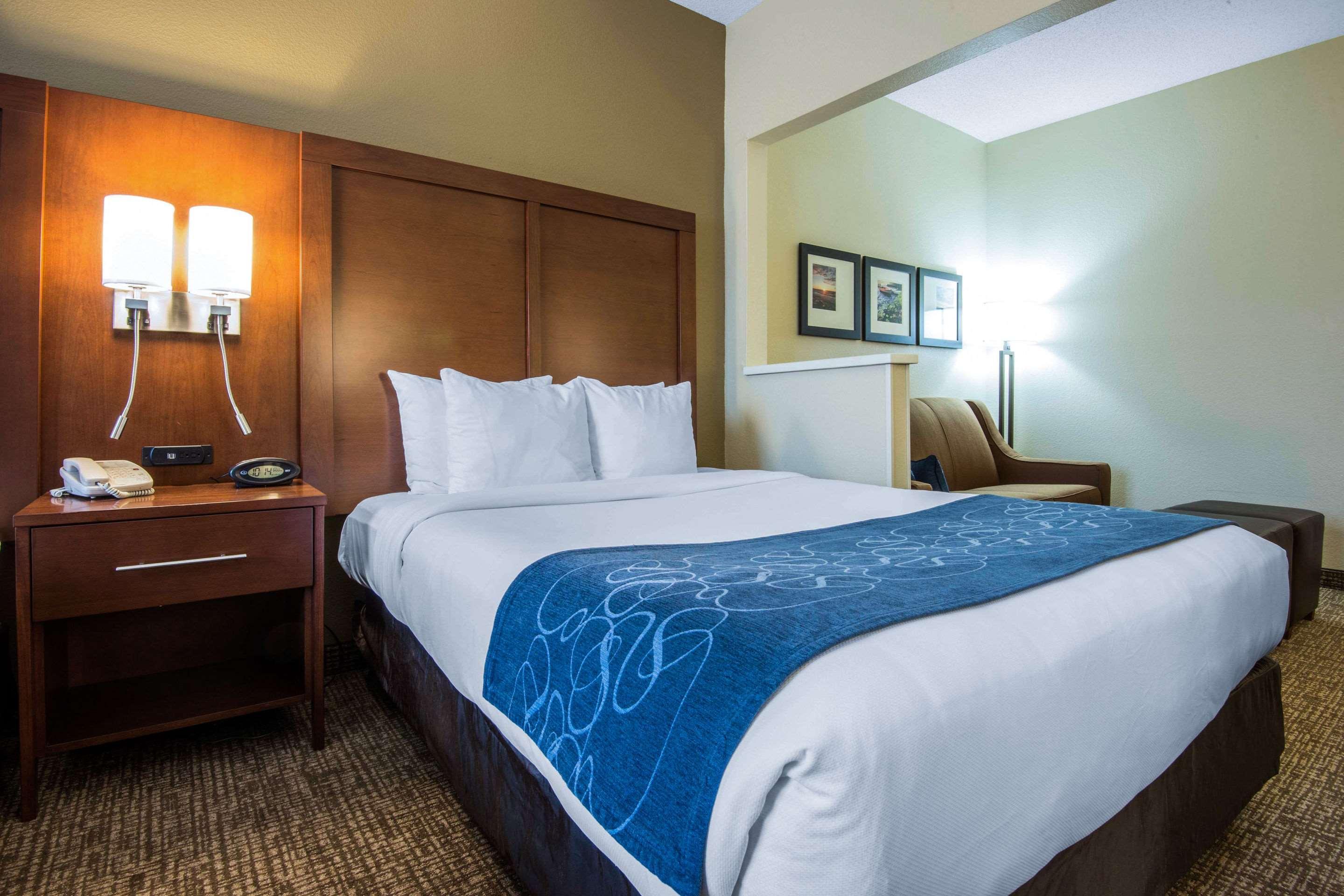 Comfort Suites Rochester Henrietta University Area Dış mekan fotoğraf