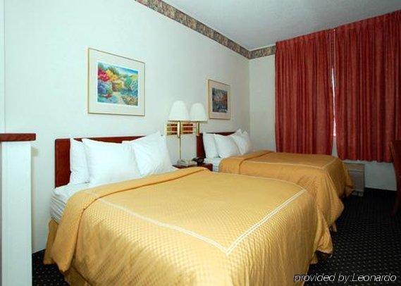Comfort Suites Rochester Henrietta University Area Oda fotoğraf